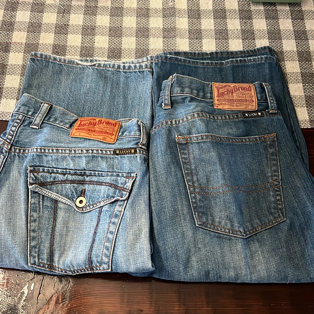 2 pair Men’s 36x32 Lucky Jeans
